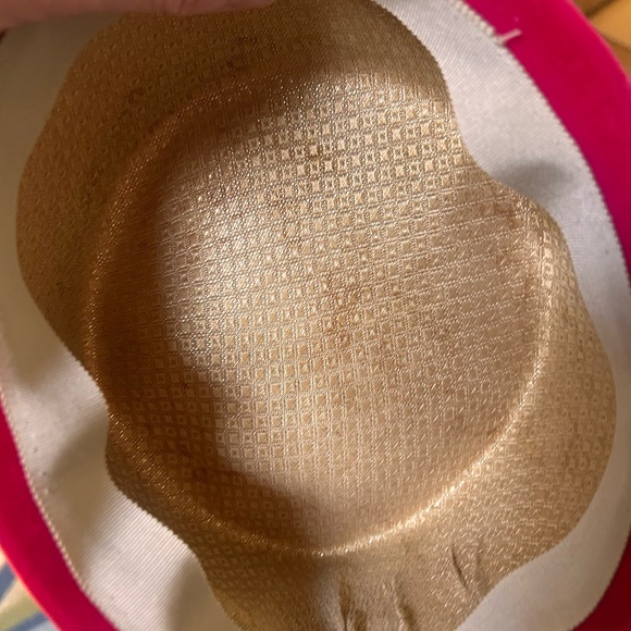 Mid Century hot pink fuschia pill box hat with feathers - Picture 8 of 9